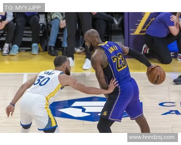 1月19日湖人对勇士精彩在线直播全程回顾与赛后分析